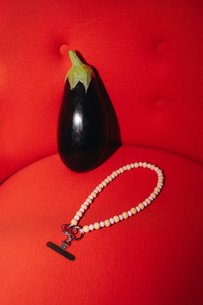 Brelok jasne drewno - róż krótki